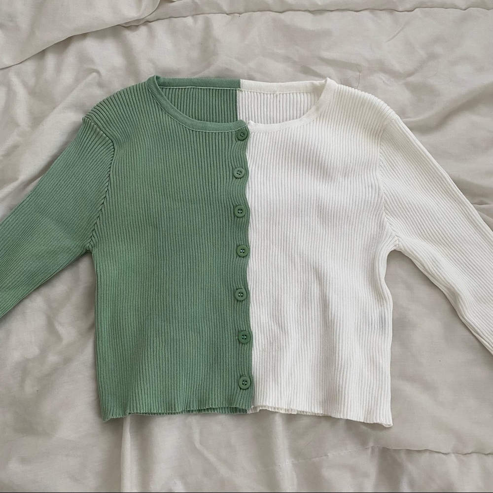 Half green as white cropped cardigan